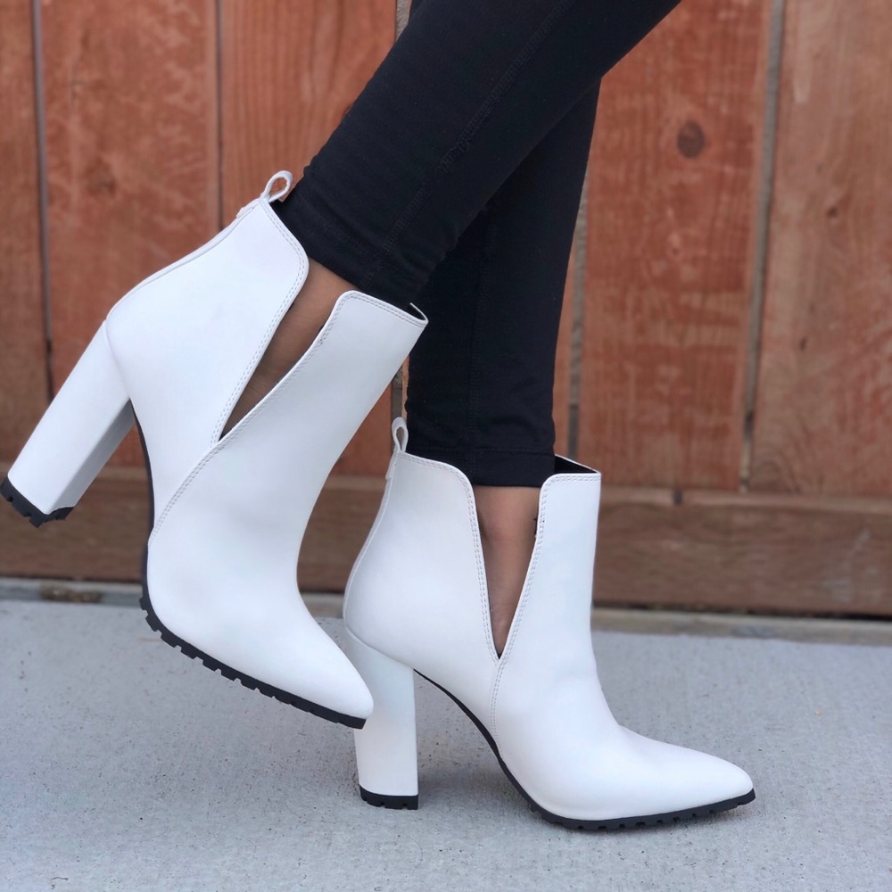 White Ankle High Block Chunky Heel Booties - Picture 2 of 13